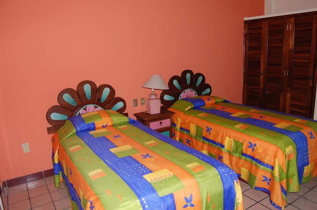 Bungalow Estancia San Carlos Vallarta Пуэрто-Вальярта Экстерьер фото